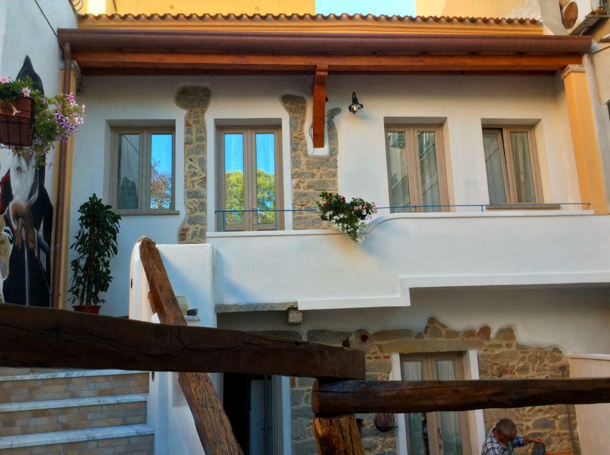B&B Pascal House Nuoro_Iun E5016 Нуоро Екстериор снимка